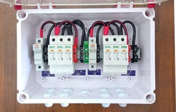 DCDB 2IN-2OUT 1000V FUSE & SPD