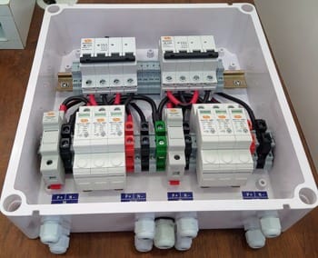 DCDB 2IN-2OUT 1000V FUSE,SPD & MCB