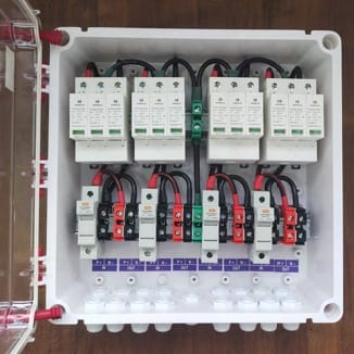 DCDB 4IN-4OUT 1000V Fuse & SPD